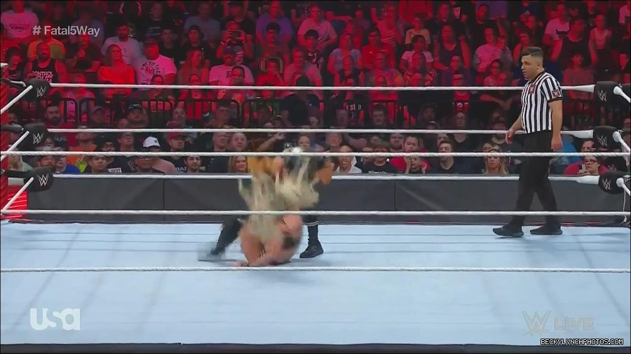 WWE_Monday_Night_Raw_2022_06_20_720p_HDTV_x264-NWCHD_mp4_001197563.jpg