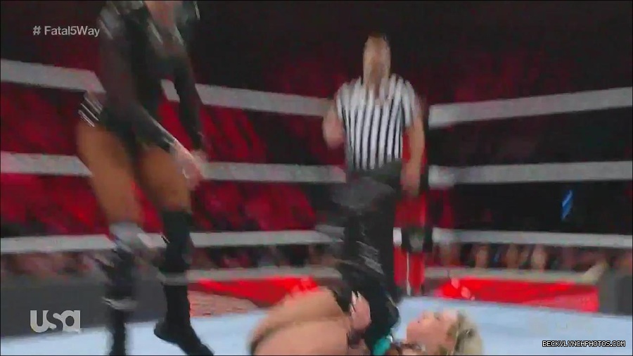 WWE_Monday_Night_Raw_2022_06_20_720p_HDTV_x264-NWCHD_mp4_001197963.jpg