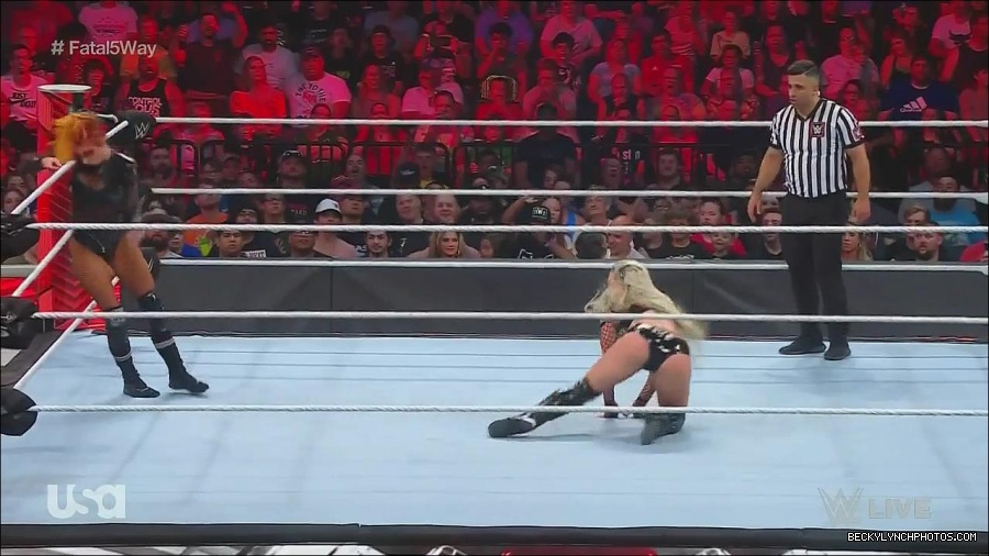 WWE_Monday_Night_Raw_2022_06_20_720p_HDTV_x264-NWCHD_mp4_001199565.jpg