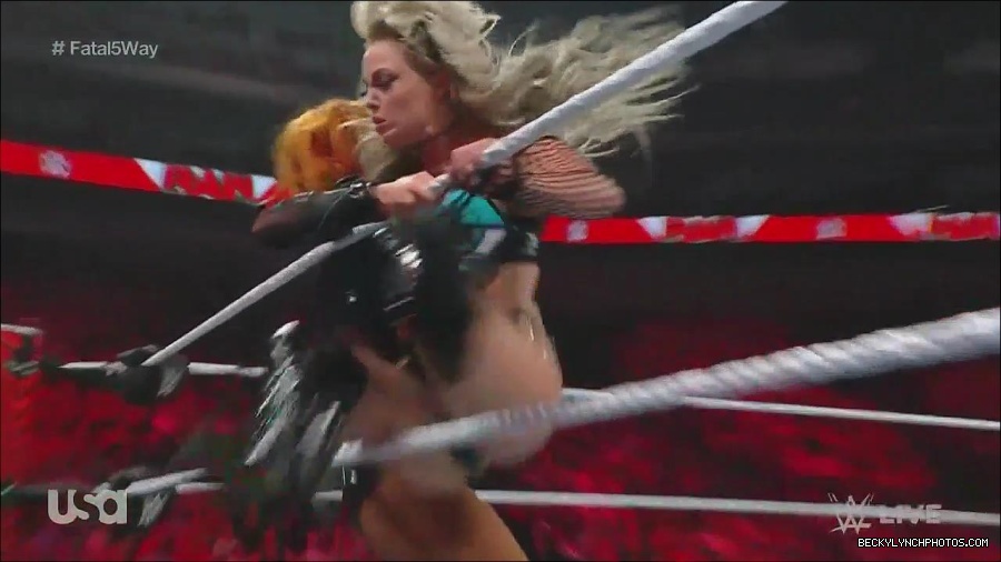WWE_Monday_Night_Raw_2022_06_20_720p_HDTV_x264-NWCHD_mp4_001201967.jpg