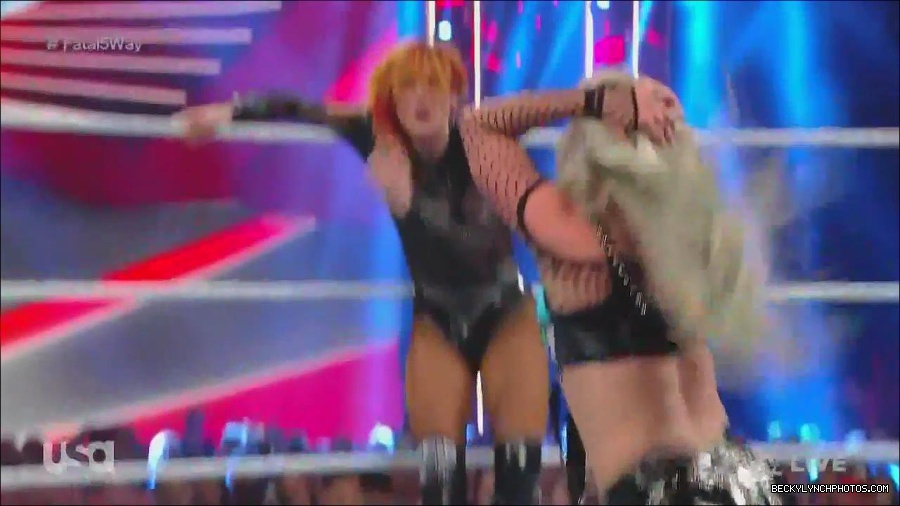 WWE_Monday_Night_Raw_2022_06_20_720p_HDTV_x264-NWCHD_mp4_001203969.jpg