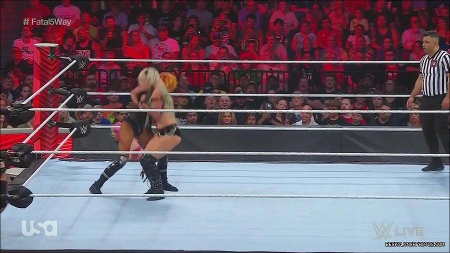 WWE_Monday_Night_Raw_2022_06_20_720p_HDTV_x264-NWCHD_mp4_001206772.jpg
