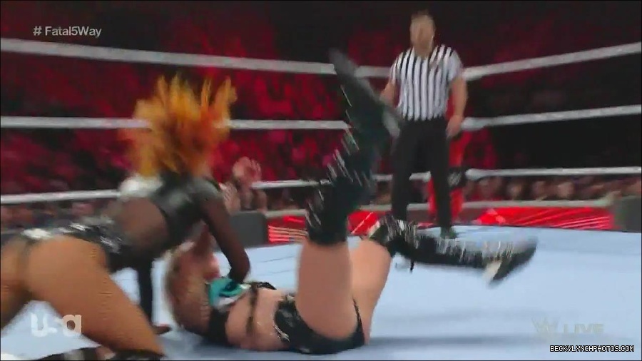WWE_Monday_Night_Raw_2022_06_20_720p_HDTV_x264-NWCHD_mp4_001207973.jpg