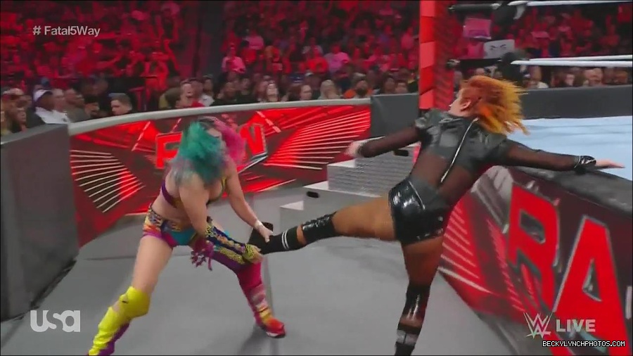 WWE_Monday_Night_Raw_2022_06_20_720p_HDTV_x264-NWCHD_mp4_001213178.jpg