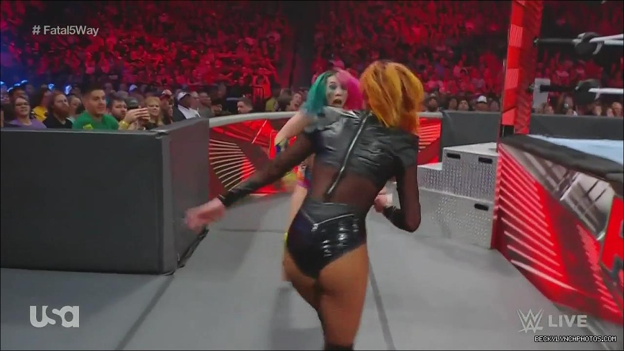 WWE_Monday_Night_Raw_2022_06_20_720p_HDTV_x264-NWCHD_mp4_001213979.jpg