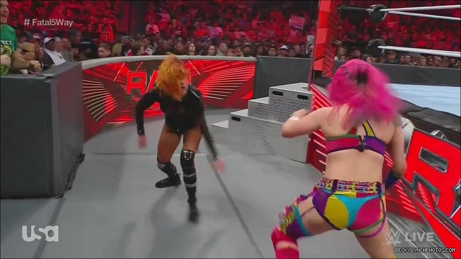 WWE_Monday_Night_Raw_2022_06_20_720p_HDTV_x264-NWCHD_mp4_001215581.jpg