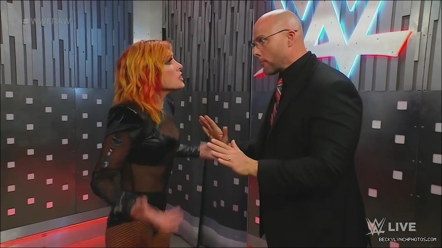 WWE_Monday_Night_Raw_2022_06_20_720p_HDTV_x264-NWCHD_mp4_001342508.jpg