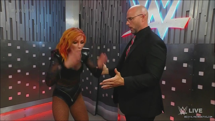 WWE_Monday_Night_Raw_2022_06_20_720p_HDTV_x264-NWCHD_mp4_001343709.jpg