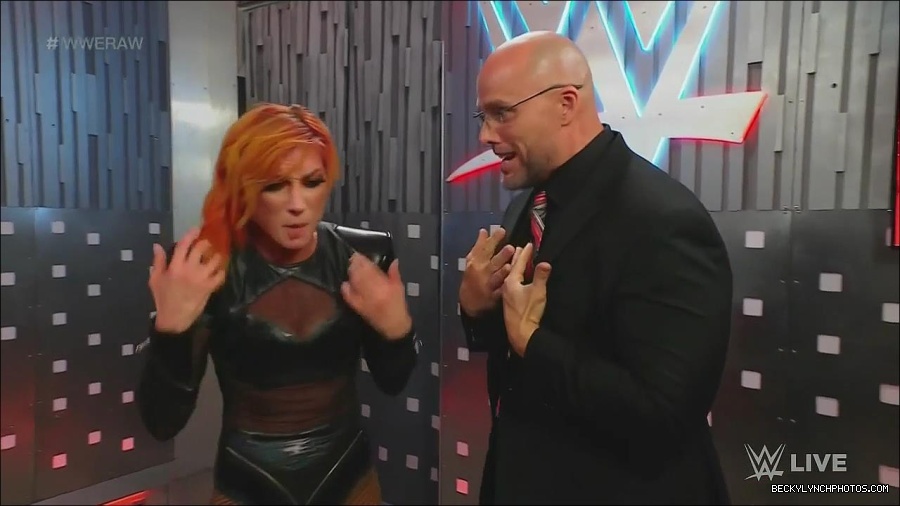 WWE_Monday_Night_Raw_2022_06_20_720p_HDTV_x264-NWCHD_mp4_001346912.jpg