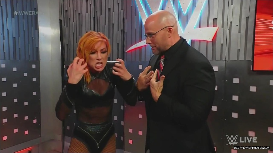 WWE_Monday_Night_Raw_2022_06_20_720p_HDTV_x264-NWCHD_mp4_001347312.jpg