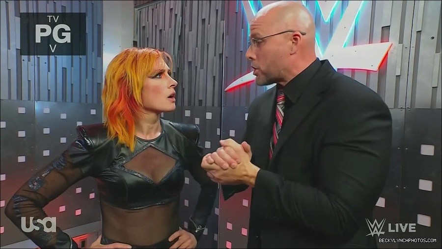 WWE_Monday_Night_Raw_2022_06_20_720p_HDTV_x264-NWCHD_mp4_001369669.jpg