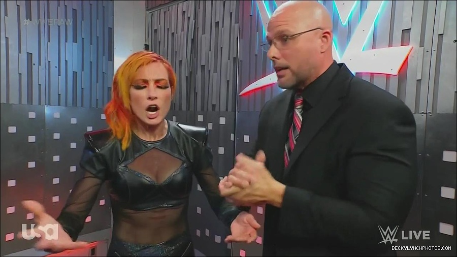 WWE_Monday_Night_Raw_2022_06_20_720p_HDTV_x264-NWCHD_mp4_001370870.jpg