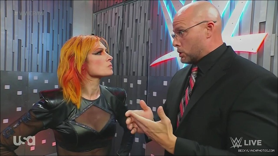 WWE_Monday_Night_Raw_2022_06_20_720p_HDTV_x264-NWCHD_mp4_001375675.jpg