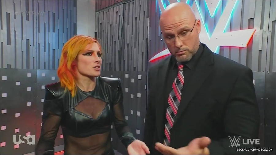 WWE_Monday_Night_Raw_2022_06_20_720p_HDTV_x264-NWCHD_mp4_001380079.jpg