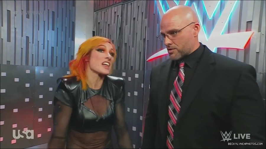 WWE_Monday_Night_Raw_2022_06_20_720p_HDTV_x264-NWCHD_mp4_001383282.jpg