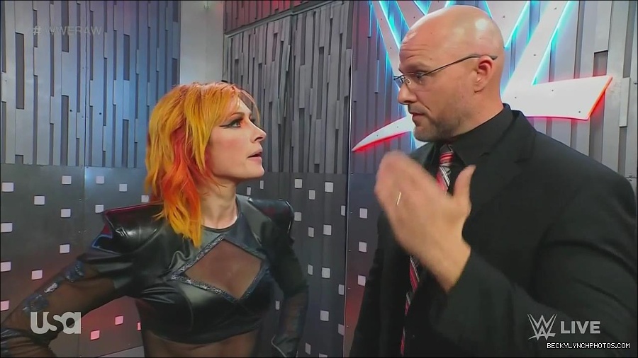 WWE_Monday_Night_Raw_2022_06_20_720p_HDTV_x264-NWCHD_mp4_001386085.jpg