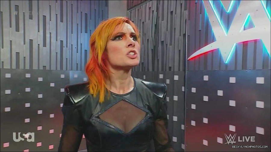 WWE_Monday_Night_Raw_2022_06_20_720p_HDTV_x264-NWCHD_mp4_001395294.jpg
