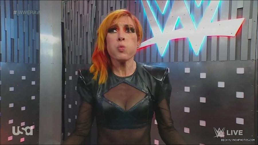 WWE_Monday_Night_Raw_2022_06_20_720p_HDTV_x264-NWCHD_mp4_001400099.jpg