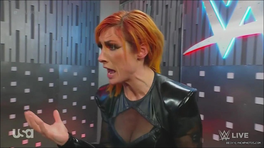 WWE_Monday_Night_Raw_2022_06_20_720p_HDTV_x264-NWCHD_mp4_001401300.jpg