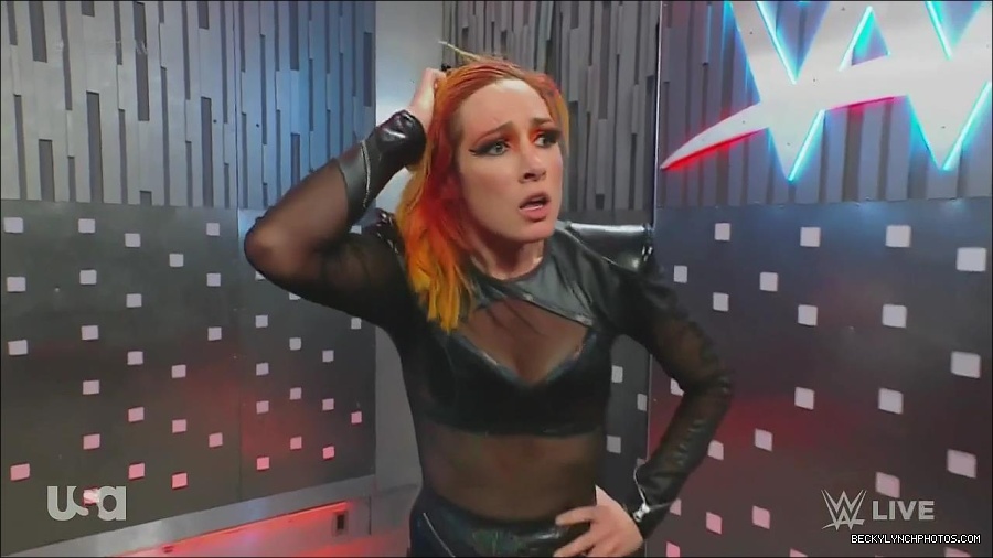 WWE_Monday_Night_Raw_2022_06_20_720p_HDTV_x264-NWCHD_mp4_001402502.jpg