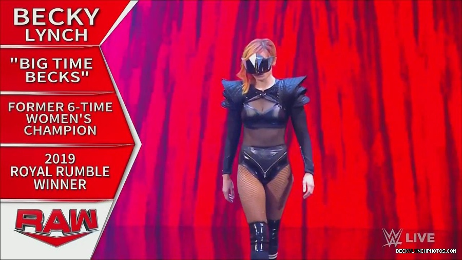 WWE_Monday_Night_Raw_2022_06_20_720p_HDTV_x264-NWCHD_mp4_006772538.jpg
