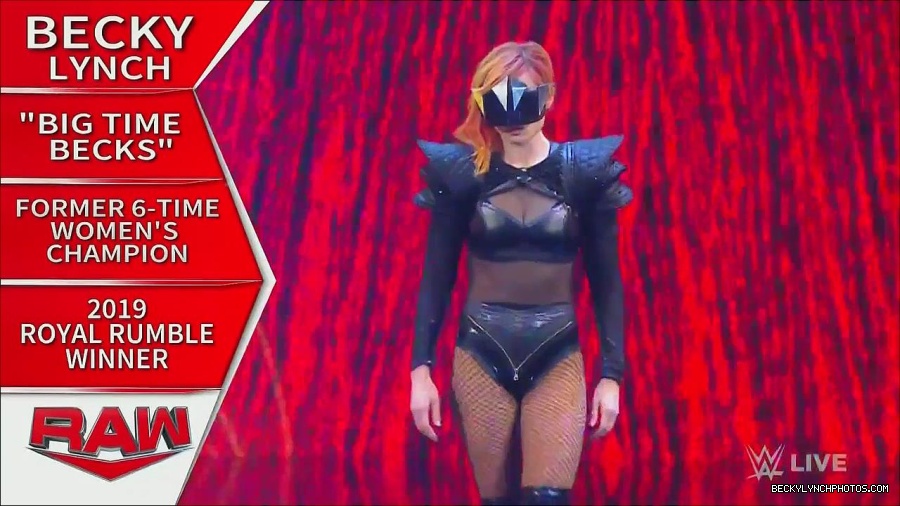 WWE_Monday_Night_Raw_2022_06_20_720p_HDTV_x264-NWCHD_mp4_006774140.jpg