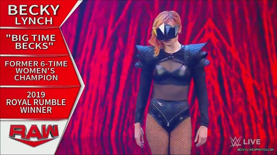 WWE_Monday_Night_Raw_2022_06_20_720p_HDTV_x264-NWCHD_mp4_006775341.jpg