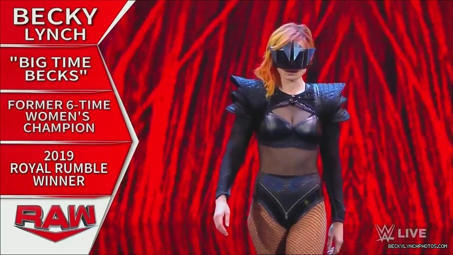WWE_Monday_Night_Raw_2022_06_20_720p_HDTV_x264-NWCHD_mp4_006775741.jpg