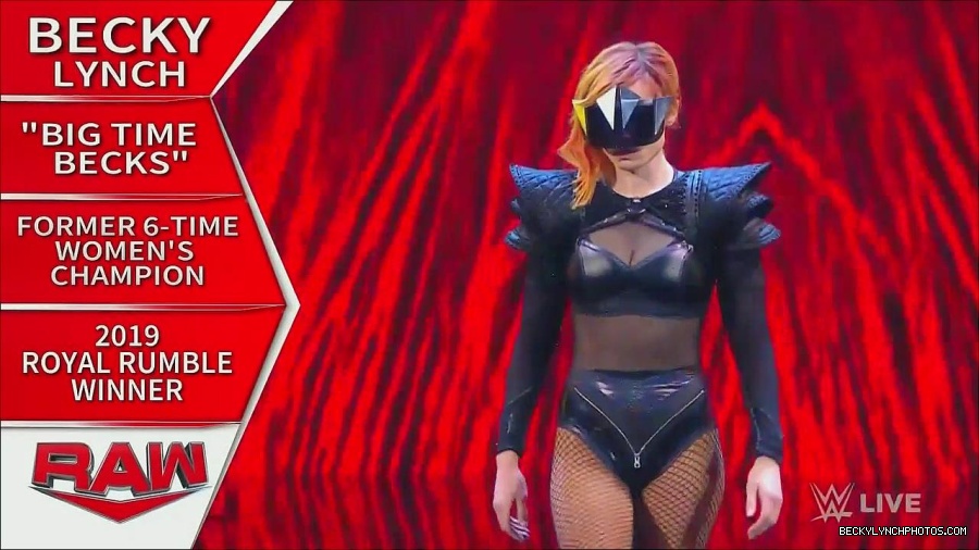 WWE_Monday_Night_Raw_2022_06_20_720p_HDTV_x264-NWCHD_mp4_006776142.jpg