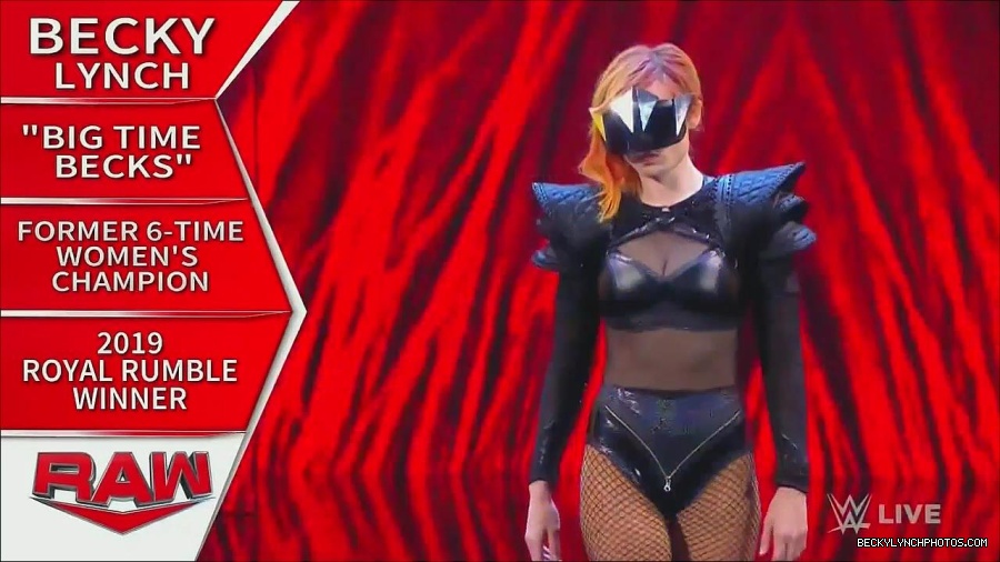 WWE_Monday_Night_Raw_2022_06_20_720p_HDTV_x264-NWCHD_mp4_006776542.jpg