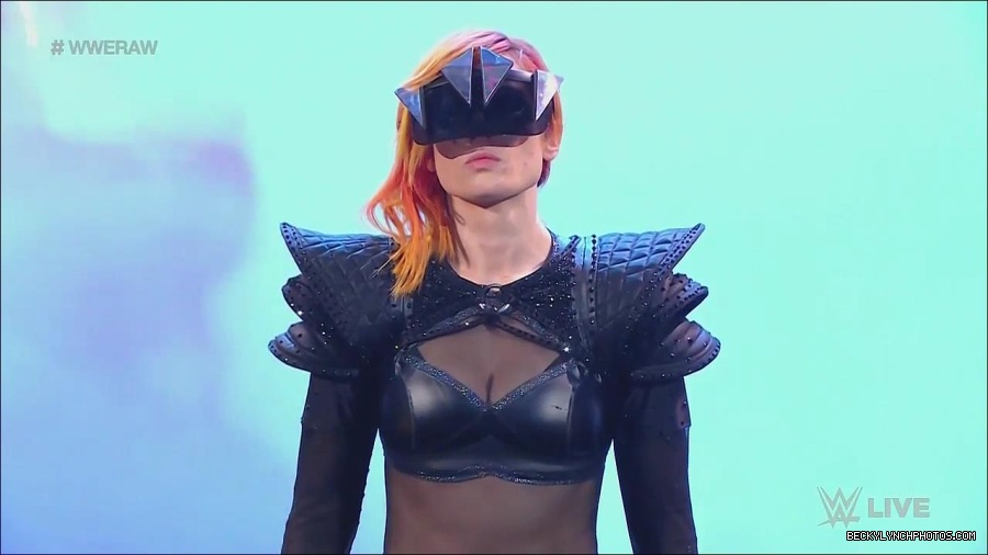 WWE_Monday_Night_Raw_2022_06_20_720p_HDTV_x264-NWCHD_mp4_006783749.jpg