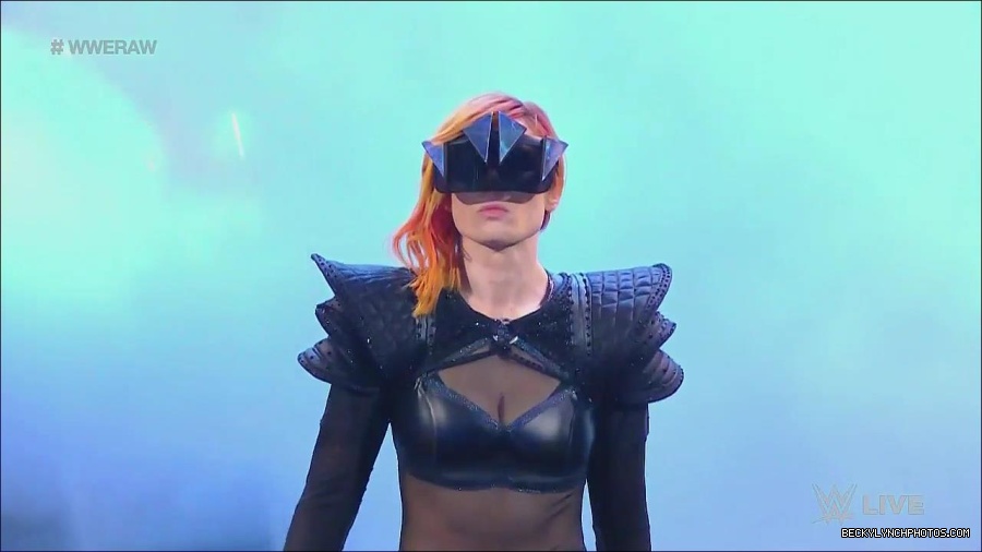 WWE_Monday_Night_Raw_2022_06_20_720p_HDTV_x264-NWCHD_mp4_006786152.jpg