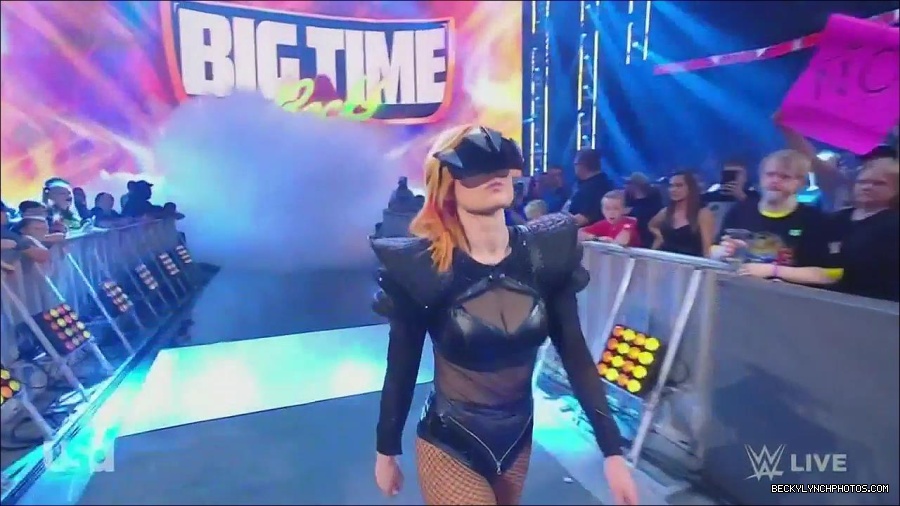 WWE_Monday_Night_Raw_2022_06_20_720p_HDTV_x264-NWCHD_mp4_006794560.jpg