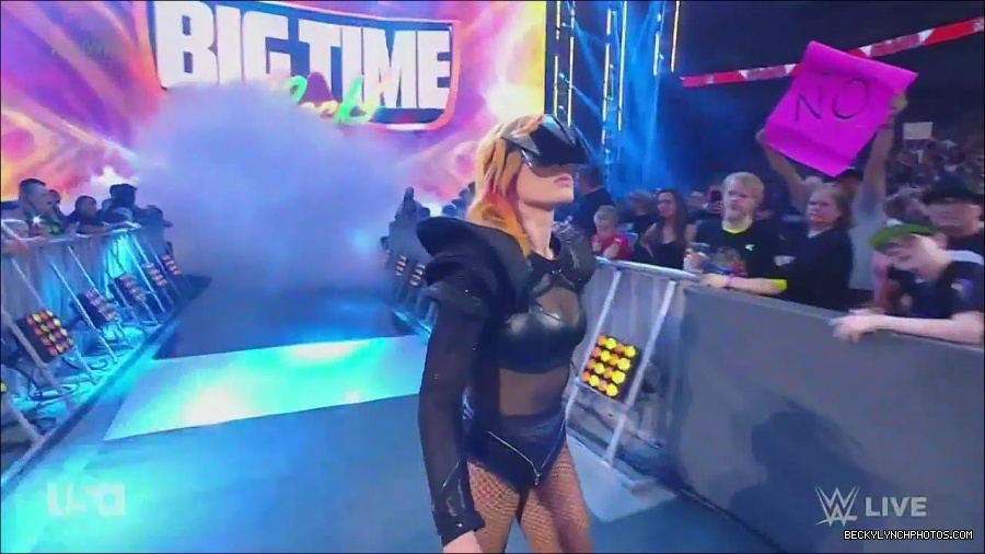 WWE_Monday_Night_Raw_2022_06_20_720p_HDTV_x264-NWCHD_mp4_006794961.jpg