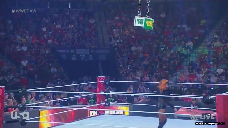 WWE_Monday_Night_Raw_2022_06_20_720p_HDTV_x264-NWCHD_mp4_006806973.jpg