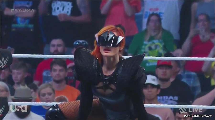 WWE_Monday_Night_Raw_2022_06_20_720p_HDTV_x264-NWCHD_mp4_006809775.jpg