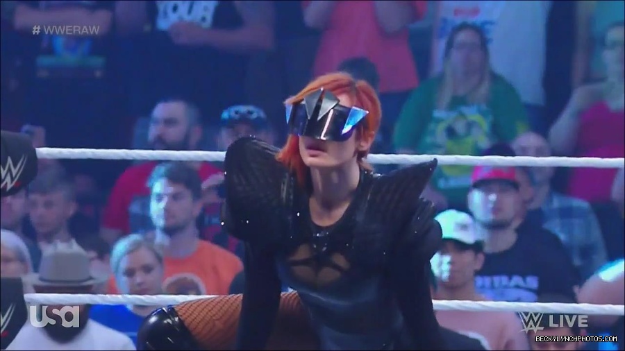 WWE_Monday_Night_Raw_2022_06_20_720p_HDTV_x264-NWCHD_mp4_006810176.jpg