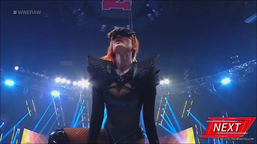 WWE_Monday_Night_Raw_2022_06_20_720p_HDTV_x264-NWCHD_mp4_006817783.jpg