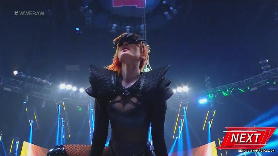 WWE_Monday_Night_Raw_2022_06_20_720p_HDTV_x264-NWCHD_mp4_006818184.jpg