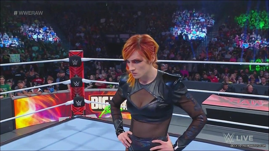 WWE_Monday_Night_Raw_2022_06_20_720p_HDTV_x264-NWCHD_mp4_006843743.jpg