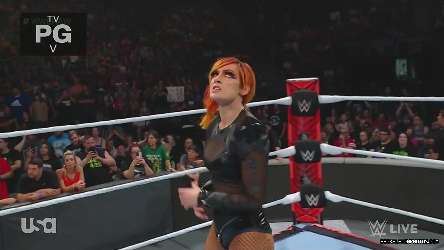 WWE_Monday_Night_Raw_2022_06_20_720p_HDTV_x264-NWCHD_mp4_006858558.jpg
