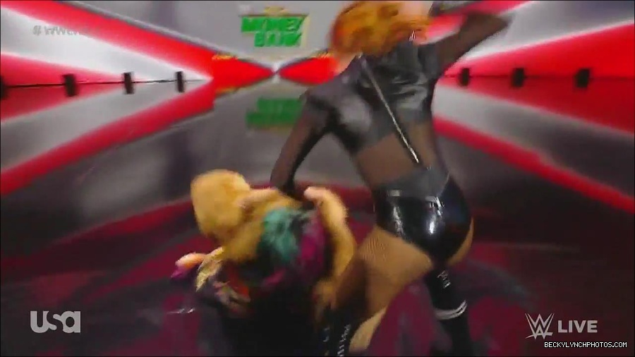 WWE_Monday_Night_Raw_2022_06_20_720p_HDTV_x264-NWCHD_mp4_006888988.jpg
