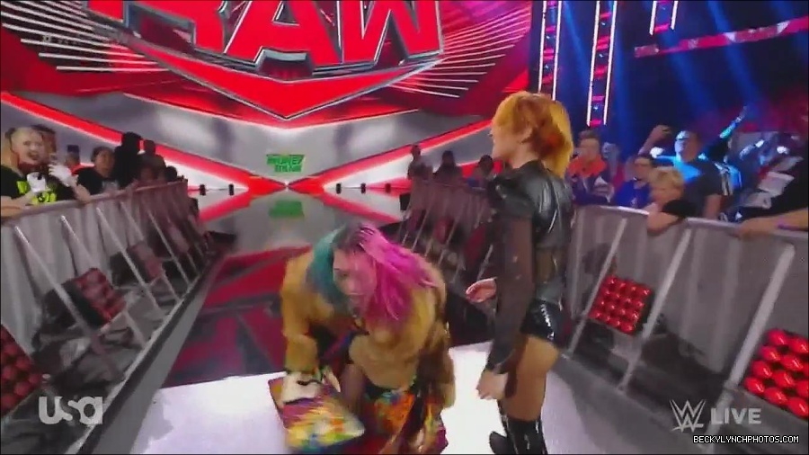 WWE_Monday_Night_Raw_2022_06_20_720p_HDTV_x264-NWCHD_mp4_006897397.jpg