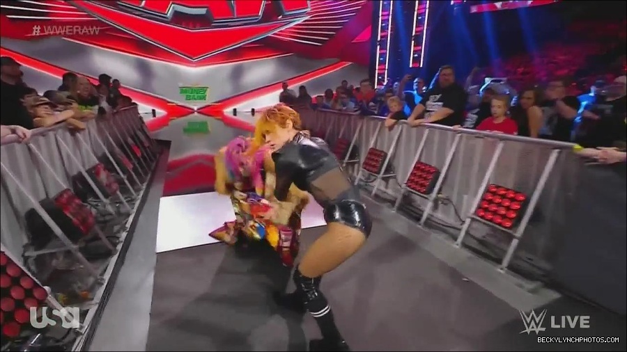 WWE_Monday_Night_Raw_2022_06_20_720p_HDTV_x264-NWCHD_mp4_006899399.jpg