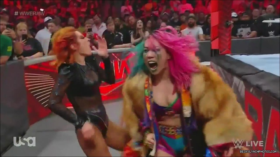 WWE_Monday_Night_Raw_2022_06_20_720p_HDTV_x264-NWCHD_mp4_006905004.jpg