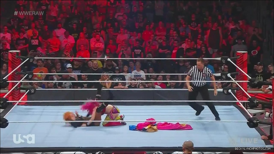 WWE_Monday_Night_Raw_2022_06_20_720p_HDTV_x264-NWCHD_mp4_006920620.jpg