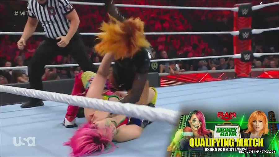 WWE_Monday_Night_Raw_2022_06_20_720p_HDTV_x264-NWCHD_mp4_006926626.jpg