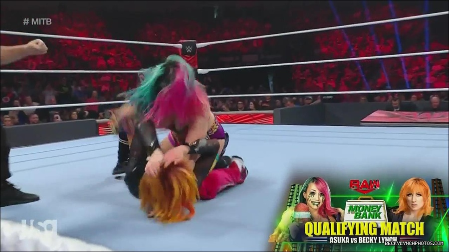 WWE_Monday_Night_Raw_2022_06_20_720p_HDTV_x264-NWCHD_mp4_006928227.jpg