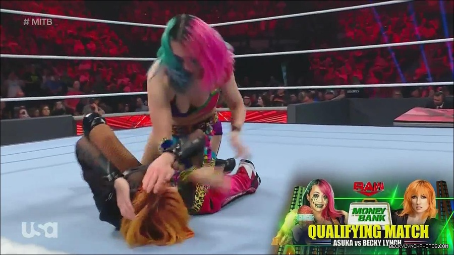 WWE_Monday_Night_Raw_2022_06_20_720p_HDTV_x264-NWCHD_mp4_006928628.jpg