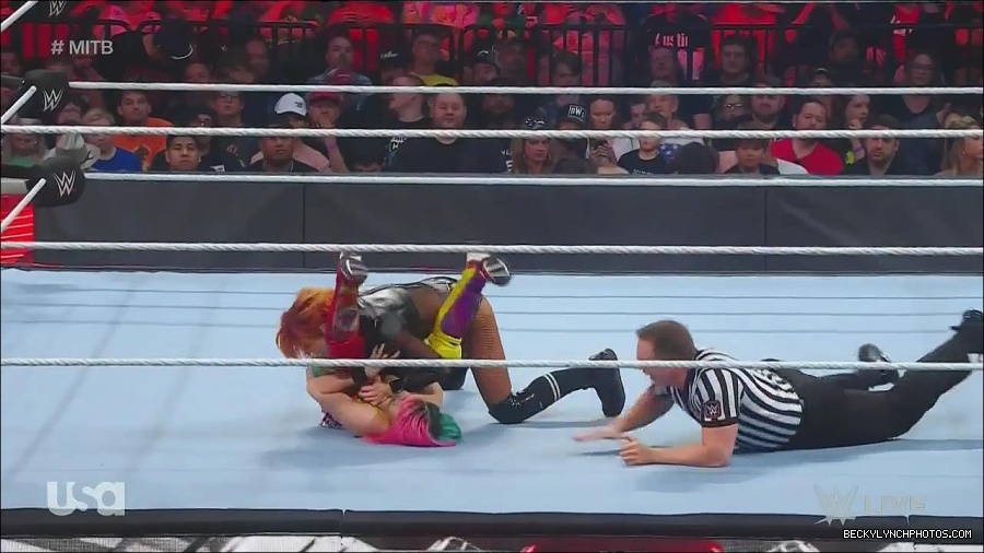 WWE_Monday_Night_Raw_2022_06_20_720p_HDTV_x264-NWCHD_mp4_006937036.jpg
